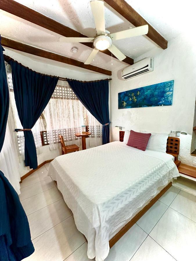 Hotel Silberstein Пуерто Айора Екстериор снимка