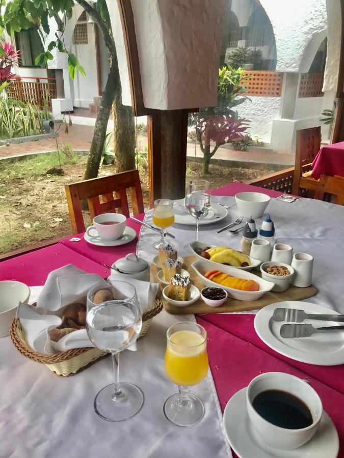 Hotel Silberstein Пуерто Айора Екстериор снимка