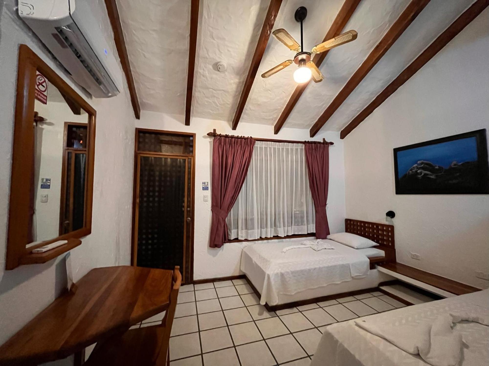 Hotel Silberstein Пуерто Айора Екстериор снимка